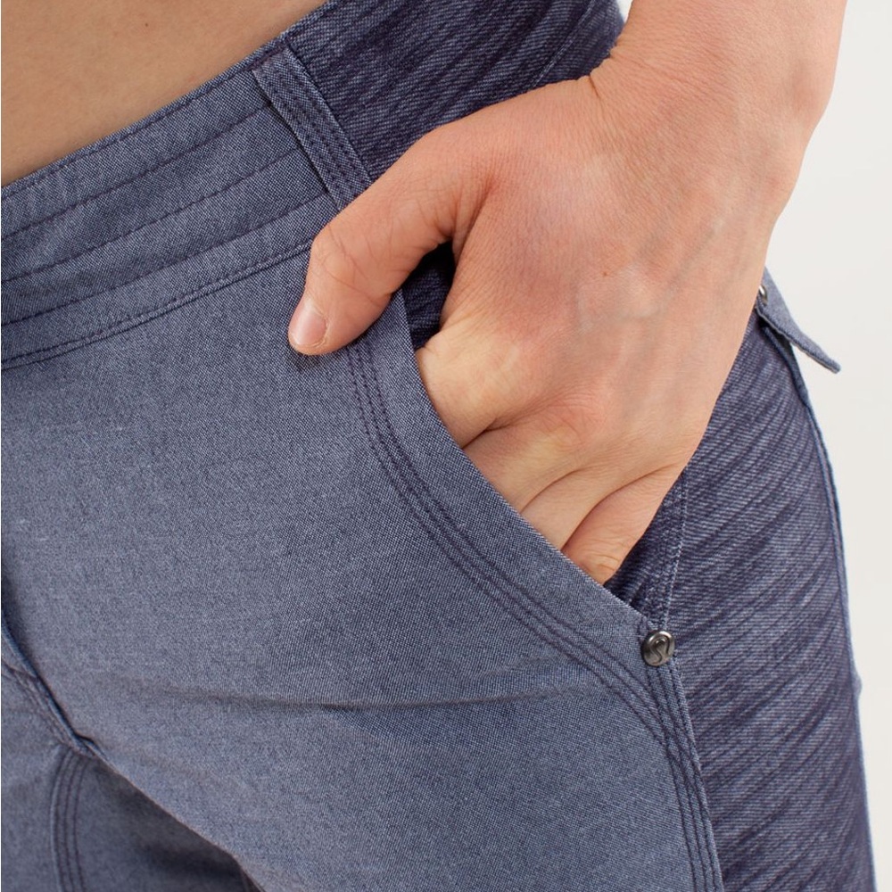 Lululemon Ride On Short Deep Indigo - Picture 4 of 14